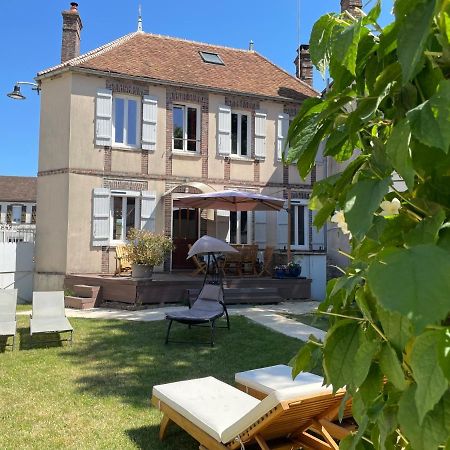 jolie maison de campagne avec piscine intérieur chauffée Fontaine-la-Gaillarde Exterior foto